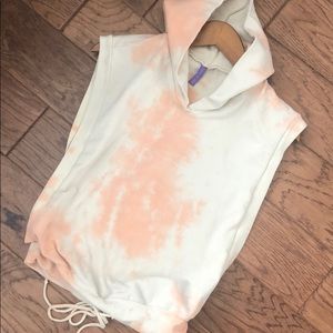 Emma & Sam sleeveless hoodie
